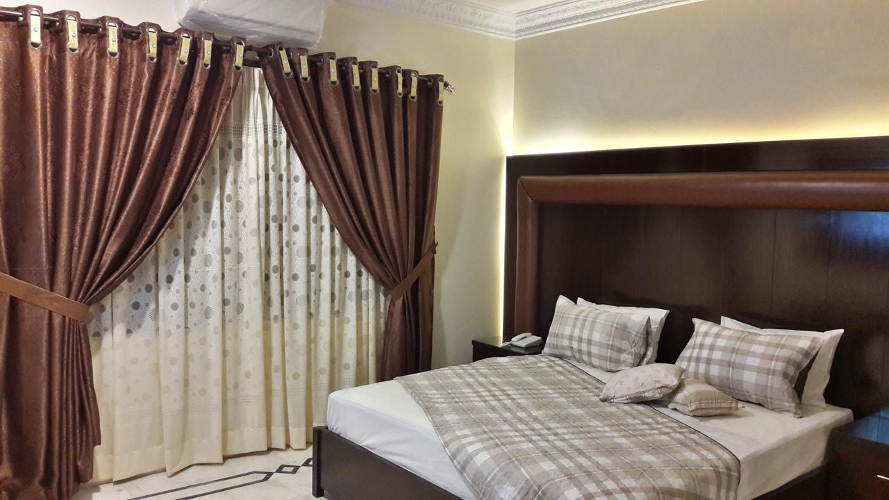 Hotel Seven 7 การาจี ภายนอก รูปภาพ